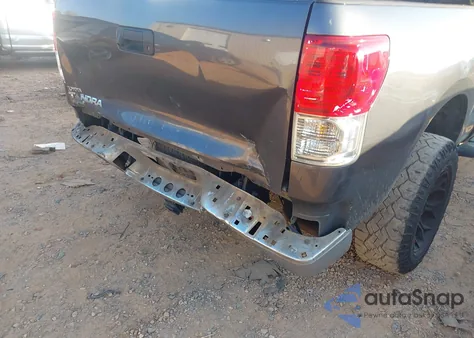 2012 Toyota Tundra Grade 4.6L V8 z USA, uszkodzony, nr VIN 5TFRM5F17CX044159